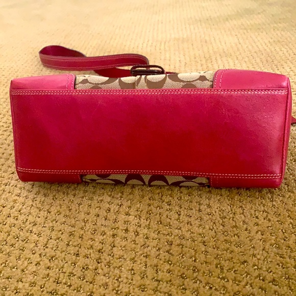 Coach Crossbody - Picture 4 of 7